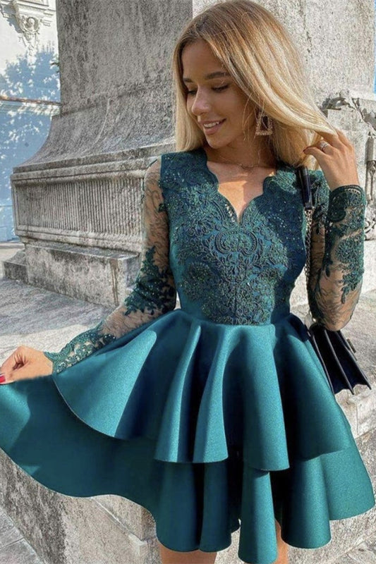 Amazing Long Sleeves Short Prom Dress Appliques Homecoming Dresses