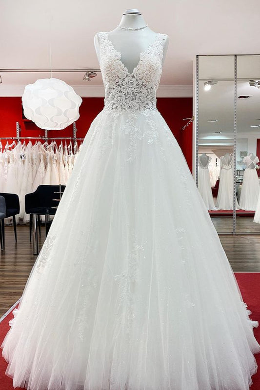 Elegant A-line V-neck Tulle Wedding Gowns with Eye-catching White Lace Ruffles
