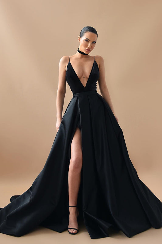 New Arrival Deep V-Neck Black Prom Dress Sleeveless With Split Long