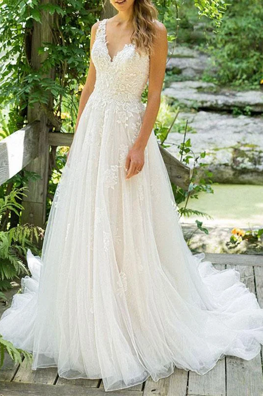 Beach Wedding Dress with Sleeveless Tulle Lace