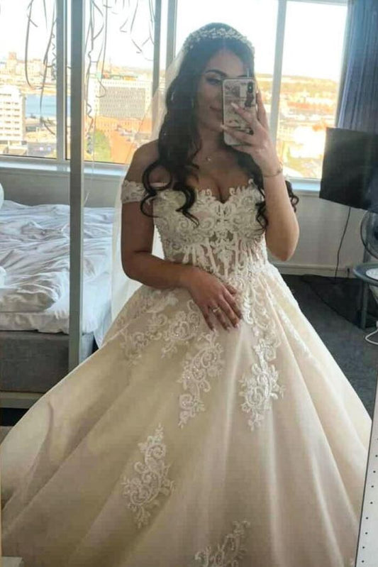 Princess A-line Wedding Gown in Romantic Off-The-Shoulder Tulle with Lace