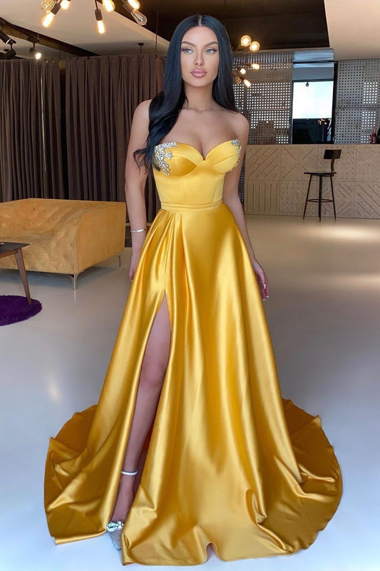 Modern Sweetheart Yellow Long Prom Dress Split With Beads