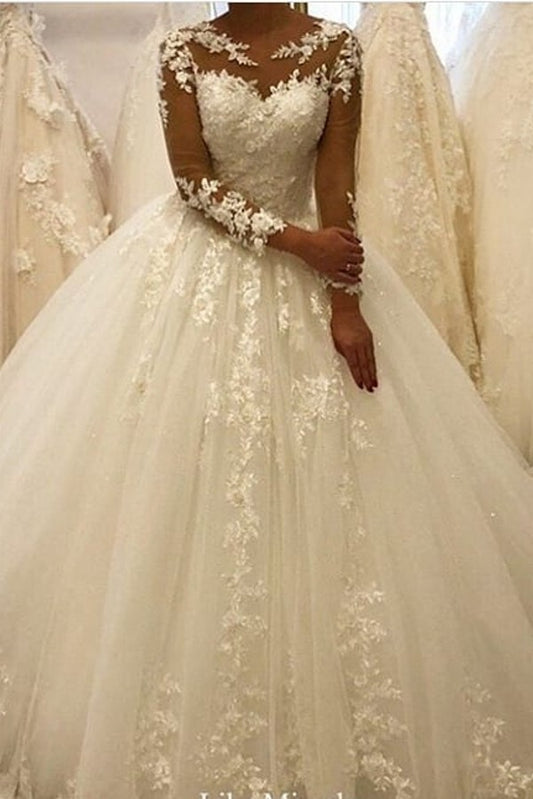 Classic Bateau Neckline Vintage A-Line Wedding Gown with Long Sleeves and Tulle Lace Ruffles