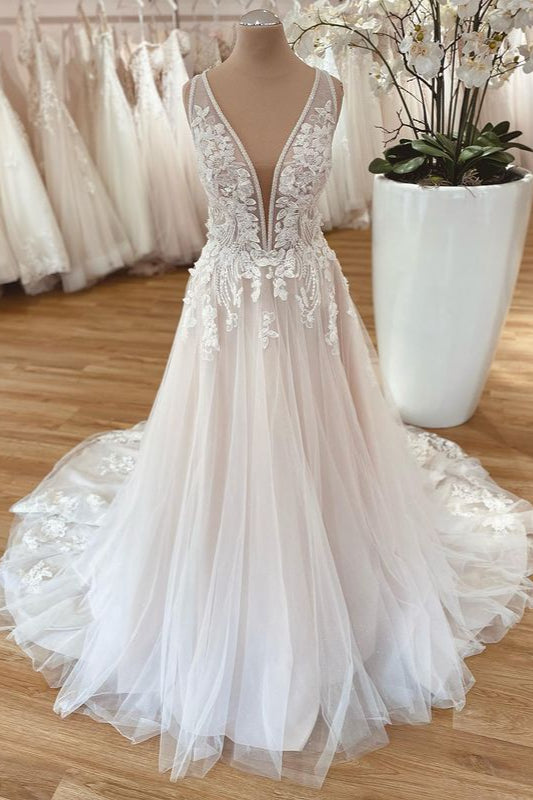 Floor-length A-Line Wedding Dress in Modern Tulle with Wide Straps and Floral Lace