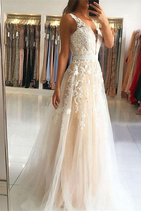 Sleeveless Tulle Prom Dress With Appliques