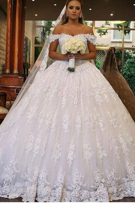 Elegant Off-the-Shoulder Wedding Gown with Lace and Long Train