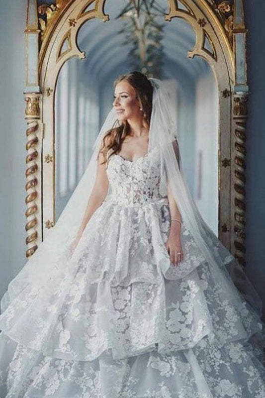 Elegant Sweetheart Tulle Wedding Dress with Lace and Long Ball Gown