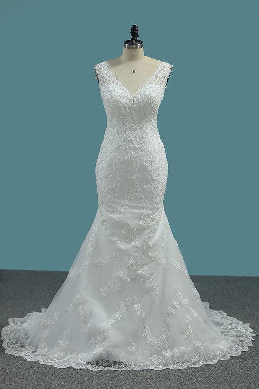 Elegant V-neck Mermaid Wedding Gown with Floor-length Lace Appliques and Wide Straps