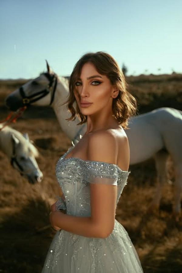 RjerStore A Line Sleeveless V-Neck Rhinestone Floor-Length Tulle Prom Dresses