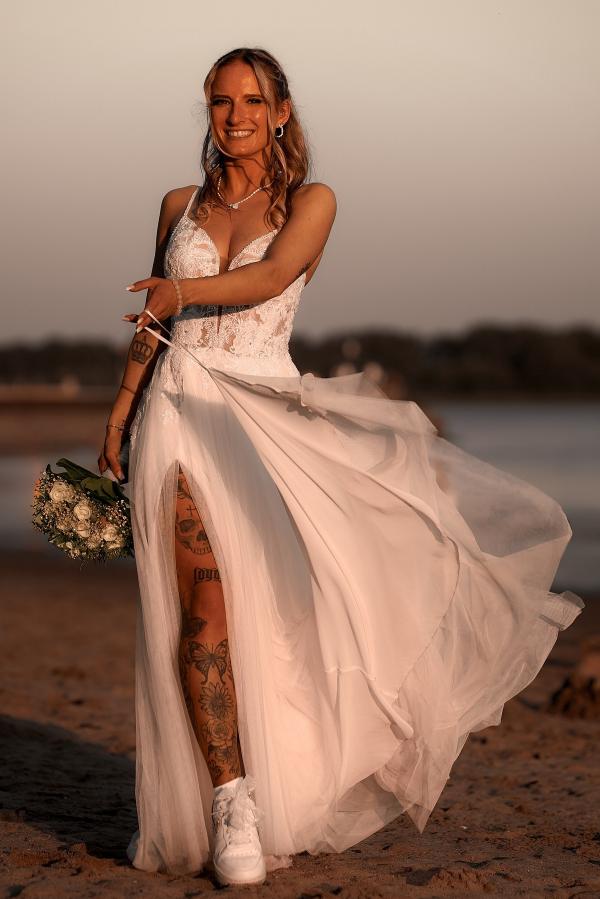 Spaghetti Straps V-Neck Empire Tulle Wedding Dresses With Split RjerStore Spaghetti Straps V-Neck Empire Tulle Wedding Dresses With Split RjerStore