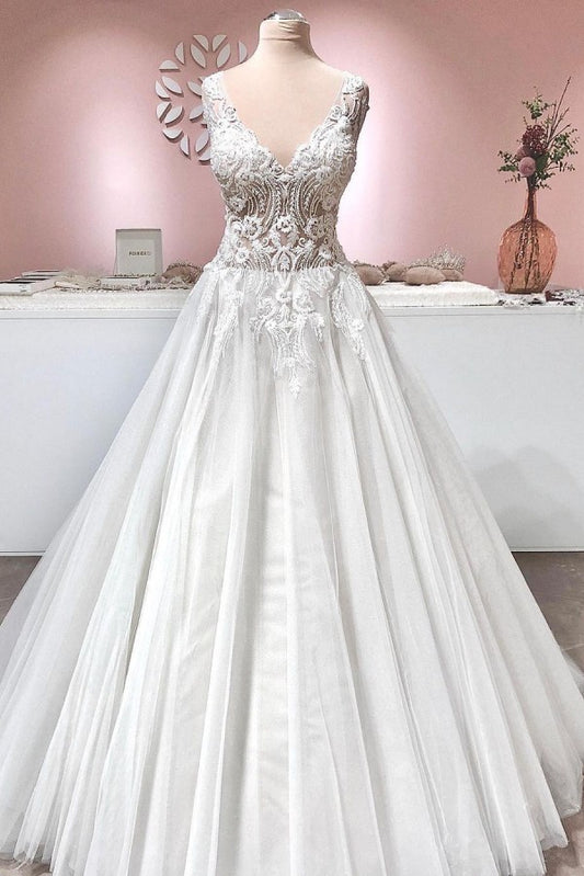 Elegant A-line Wedding Dress with Backless Ruffles and Deep V-neck in Tulle and Lace Appliques