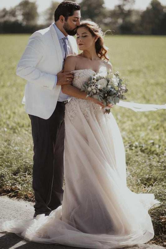 Elegant Off-The-Shoulder Boho Wedding Gown in A-line Tulle and Lace