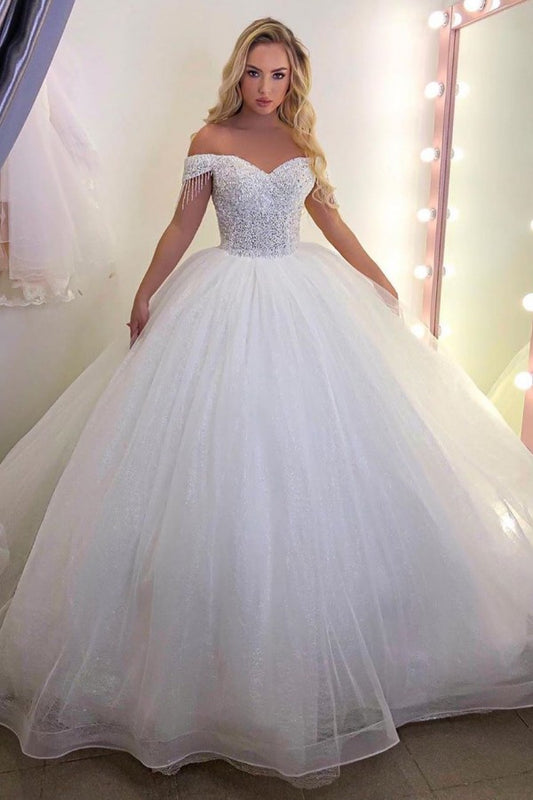 Elegant Long Princess Wedding Gown in Tulle with Off-The-Shoulder Design