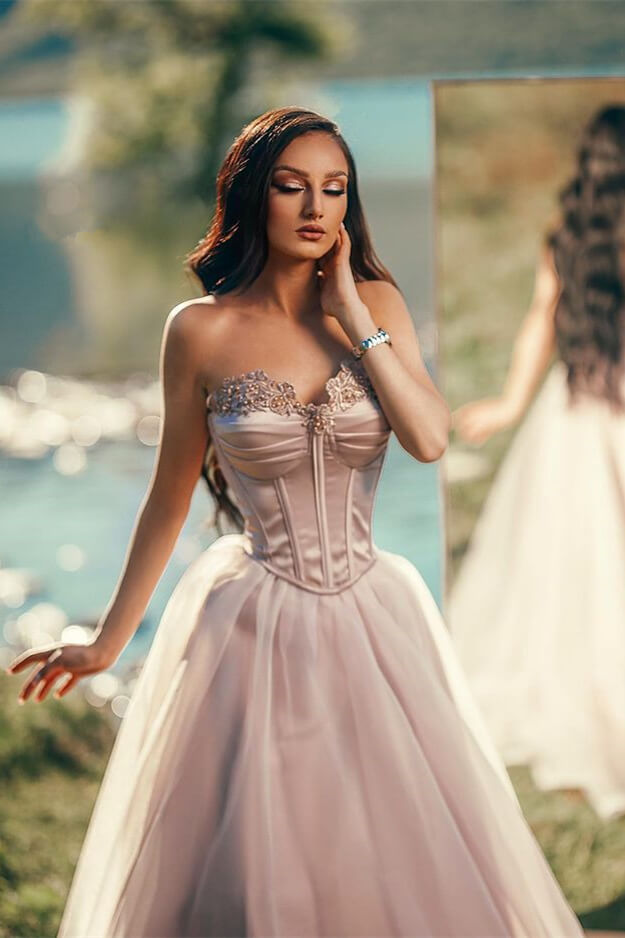 Charming Silver Long Evening Dress Off-the-Shoulder Sleeveless with Applique Tulle Pleated