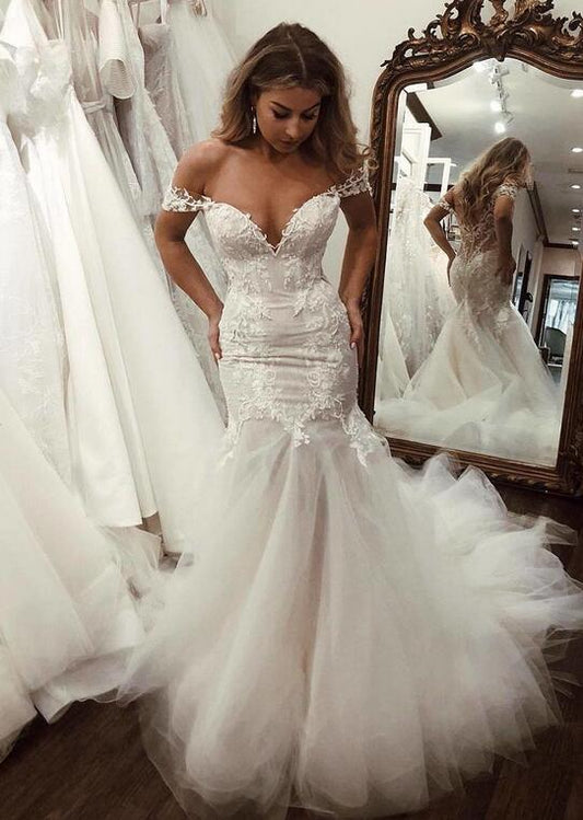 Elegant Sweetheart Mermaid Off-the-Shoulder Bridal Gown in Tulle