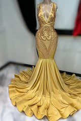 Modern Gold Deep V-Neck Mermaid Prom Dress With Sequins Sleeveless