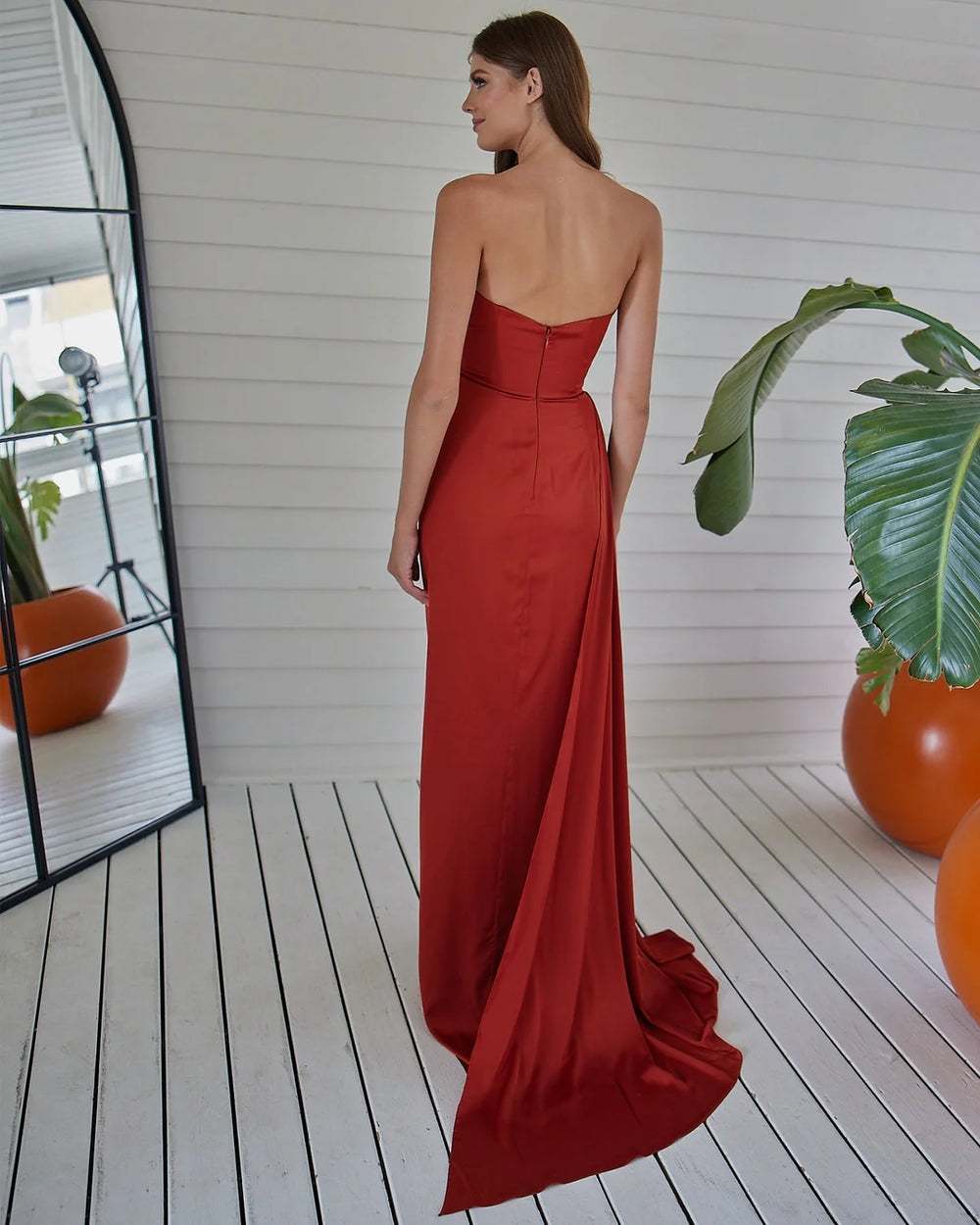 Chic Strapless Red Prom Dress Pleated Sleeveless Mermaid Dress