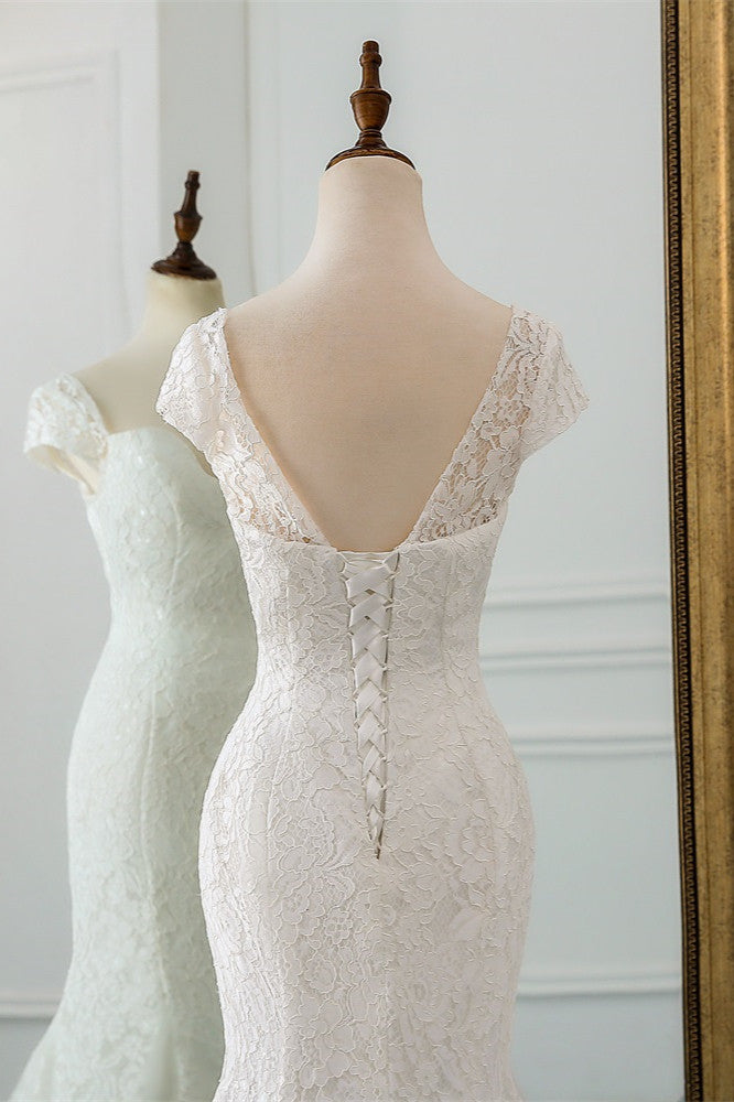 Elegant Sweetheart Mermaid Gown with Modern Lace and Cap-Sleeves