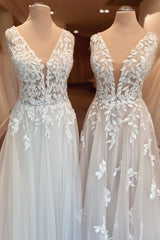 Open Back Vintage Sweetheart Wedding Dress with Ruffles and Lace Appliques in A-Line