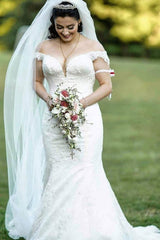 Elegant Off-The-Shoulder Mermaid Lace Gown for Weddings
