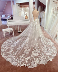 Elegant Boho Lace Wedding Dress with Floral V-neck and Tulle A-line