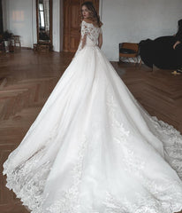 Elegant Long Sleeve Wedding Dresses in Lace and Tulle
