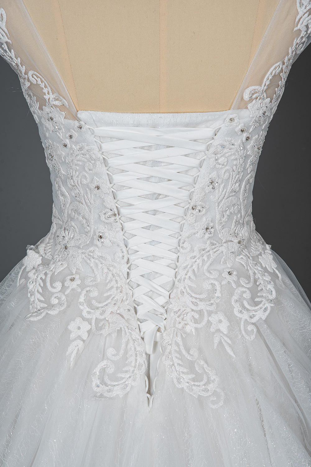 Elegant Cap Sleeve Sheer Tulle Ball Gown Wedding Dress With V-neck Lace