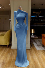 Elegant White Long Sleeve Mermaid Prom Dress