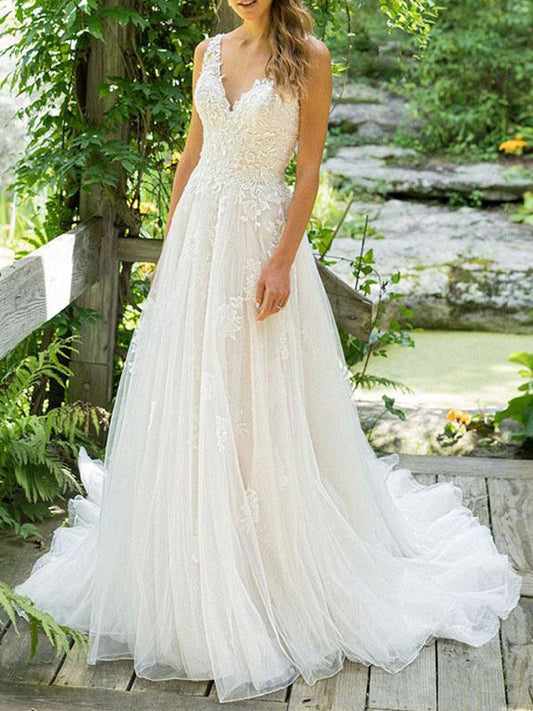 Beach Wedding Dress with Sleeveless Tulle Lace