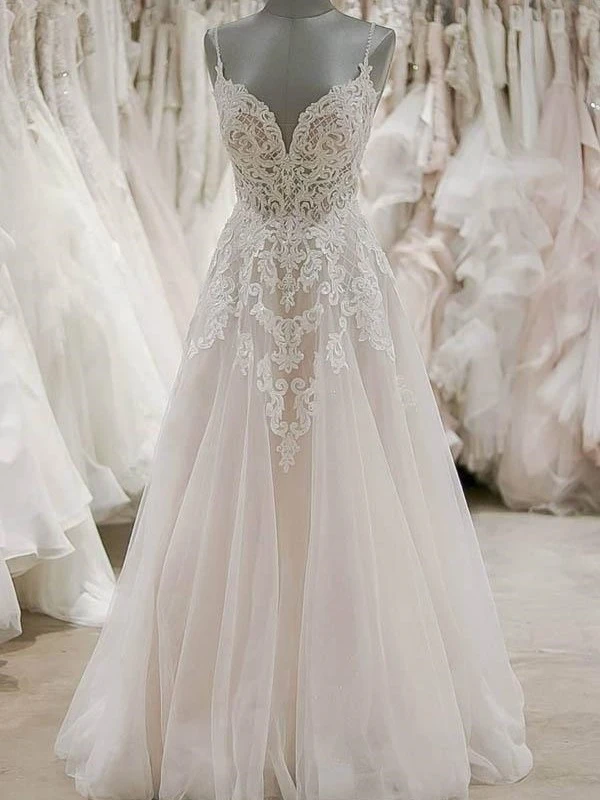 Elegant Sleeveless Wedding Dress with Chic Tulle and Appliques, Spaghetti Straps