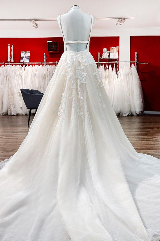 Elegant V-neck Backless Princess Wedding Gown in Lace Tulle