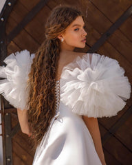 Elegant Off The Shoulder A-line Wedding Gown in Floor Length