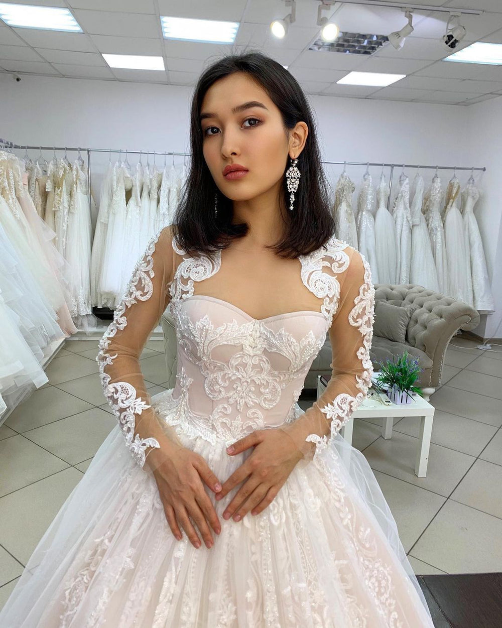 Sweetheart Backless Lace Wedding Dress with Long Sleeves and Tulle Appliques
