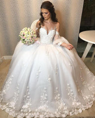Elegant Off-the-shoulder Princess Wedding Gown with Long Tulle Skirt and Bubble Sleeves