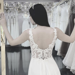 Chiffon Vintage Wedding Dress with V-neck and A-line Lace Split