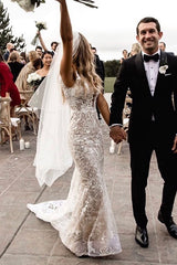 Elegant Mermaid Wedding Gown with Lace V-Neck and Spaghetti Straps