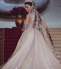 Elegant V-neck Mermaid Wedding Gown with Long Tulle Lace and Detachable Train