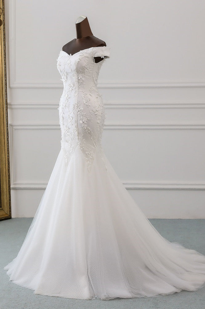 Elegant Mermaid Bridal Gown with Off-The-Shoulder Tulle Lace