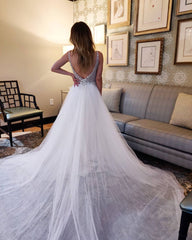 Open Back V-neck A-Line Tulle Wedding Dress in Elegant Style