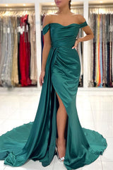 Stunning Off-the-Shoulder Dark Green Mermaid Prom Dress With Split