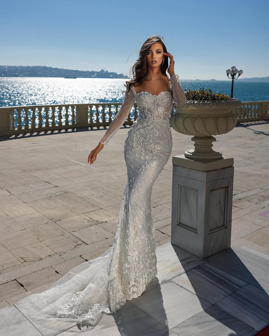 Elegant Sweetheart Lace Mermaid Bridal Gown with Long Sleeves and Detachable Train
