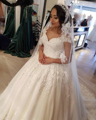 Long Off the Shoulder Vintage Princess Wedding Dresses With Lace