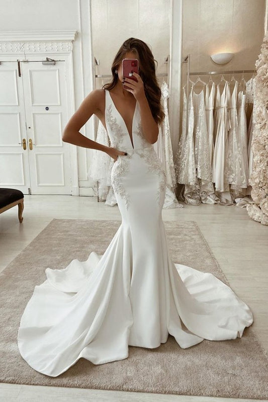 Long Backless Mermaid Wedding Dress in Elegant Satin With V-neck