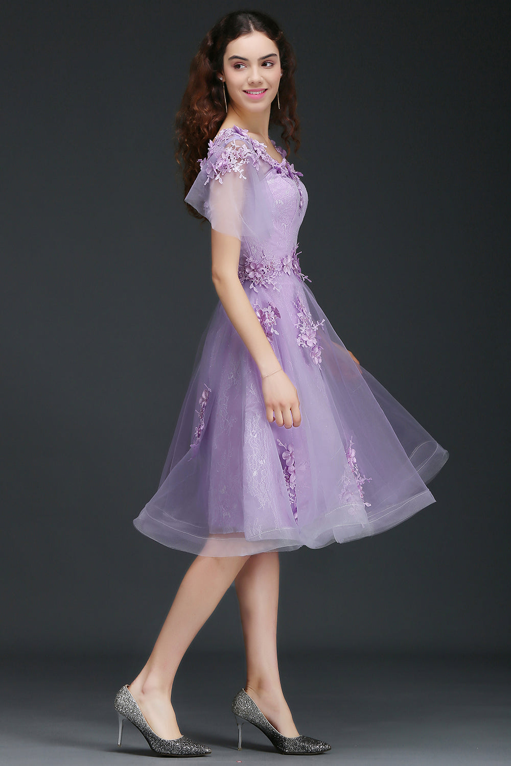 Lilac Sheer V Neck Short Sleeve A Line Lace Knee Length Cocktail Dresses