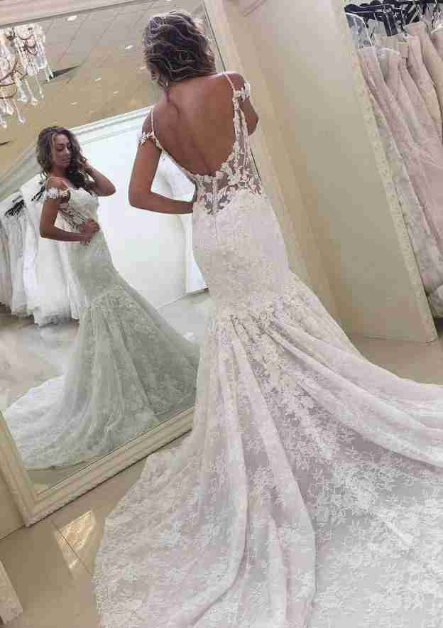 Appliqued Beaded Trumpet/Mermaid Sweetheart Sweep Train Lace Wedding Dress