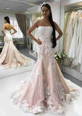 Strapless Court Train with Pleated, Lace Wedding Dress Sheath/Column