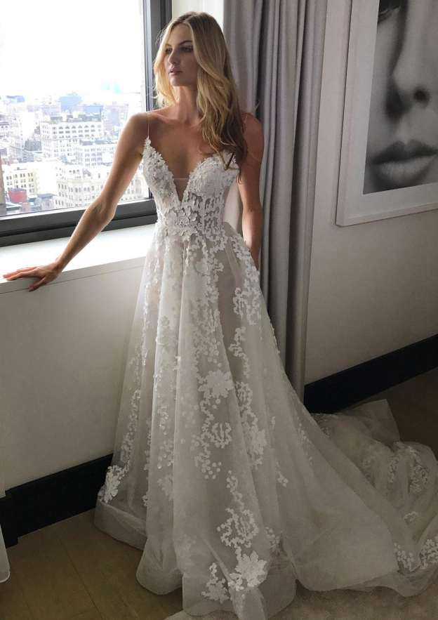 Lace Wedding Dress A-Line/Princess Sweetheart Court Train with Pleated