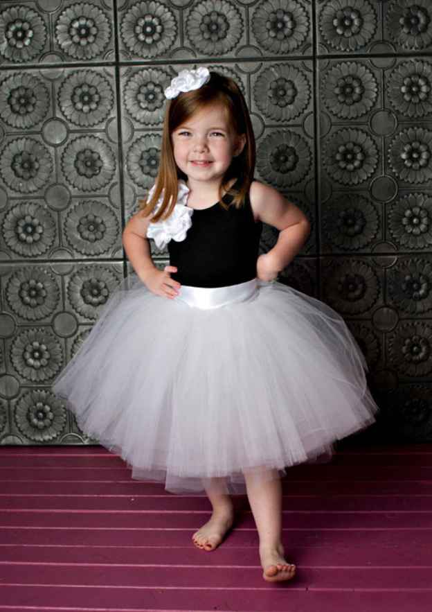 Tulle Bateau Tea-Length A-line Flower Girl Dress with Shoulder Flower