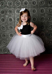 Tulle Bateau Tea-Length A-line Flower Girl Dress with Shoulder Flower