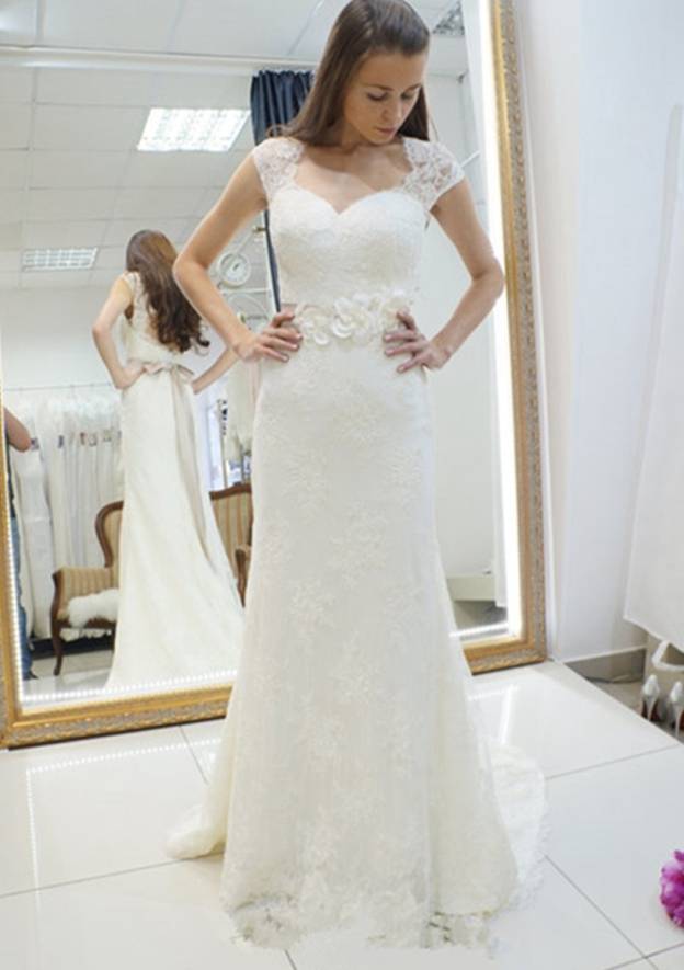 Sashes Sheath/Column Scalloped Neck Sleeveless Court Train Lace Wedding Dress
